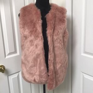 A New Day faux fur vest with pockets
